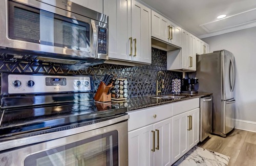 Historic District - North Apartamento | West End Loft - Downtown 5 min Walk to River St