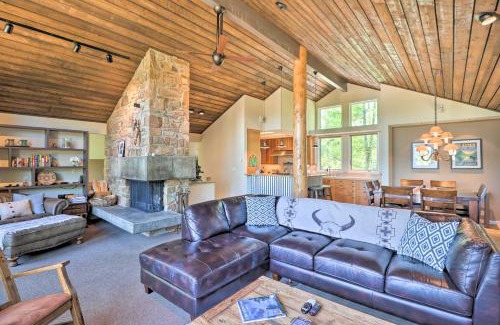 West Glacier Casa | West Glacier Home with Majestic Mountain Views!