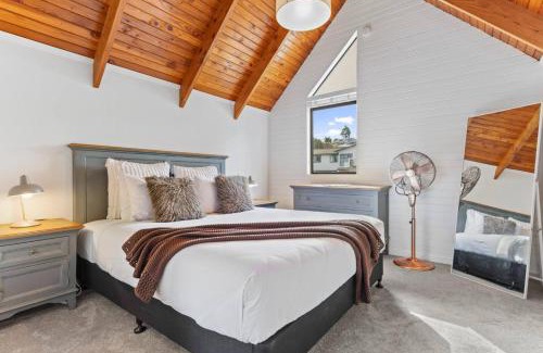 West Harbour Casa | West Harbour Modern Loft Studio with Iconic Skyline
