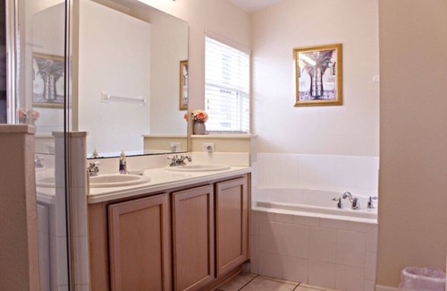 West Haven Casa | West Haven Nest - 4 Bed/3Baths/Spa