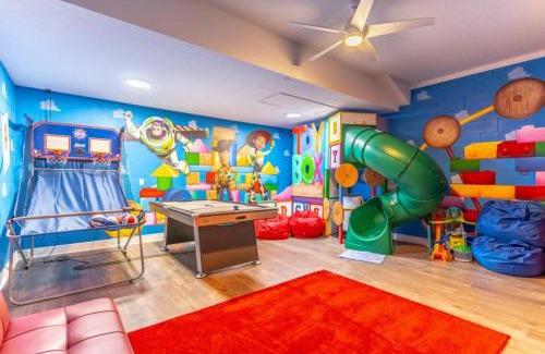 West Haven Casa | West Haven Pool and Spa Home