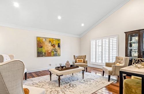 Canoga Park Casa | West Hills modern luxury home with private pool and hot tub, central AC, and W/D