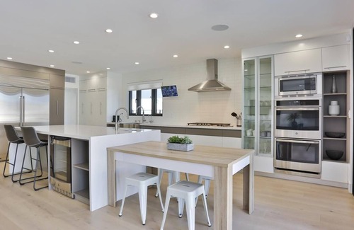 Mid-Wilshire Casa | West hollywood 5bed / W pool & Guest house