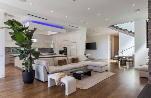 Fairfax District Casa | West Hollywood Retreat: Pool, Chef's Kitchen & More!