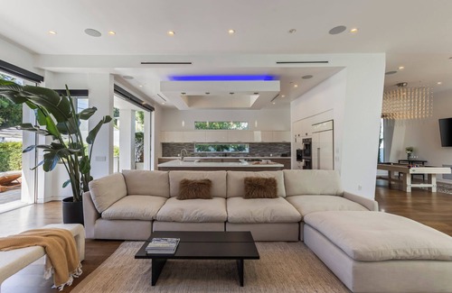 Fairfax District Casa | West Hollywood Retreat: Pool, Chef's Kitchen & More!