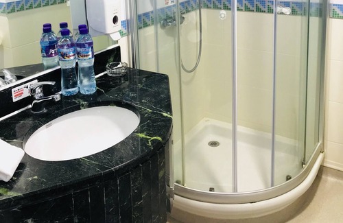 Yau Ma Tei Hotel | West Hotel