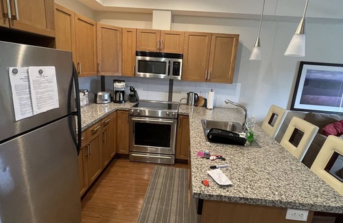 Central Okanagan Condominio | West Kelowna Oasis! Pools, Hot Tubs, & Views!