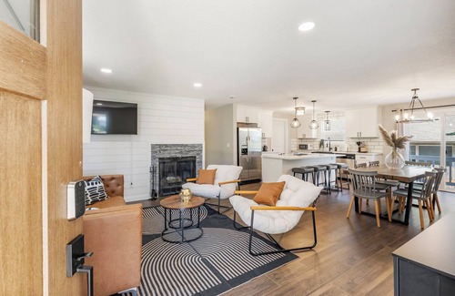 Rosemont Summit Casa | West Linn Wanderlust: Your Mid-Term Retreat