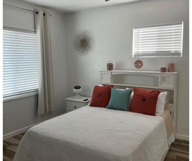North Park Central Casa | West Mitchell