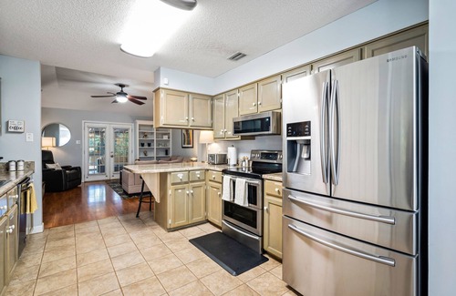 Mobile Casa | West Mobile's Home Away From Home
