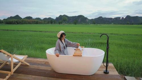 Kanchanaburi Chalet De Esquí | West Mount Cafe & Restaurant