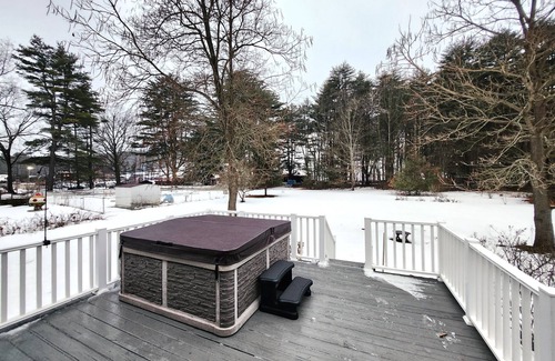 Queensbury Casa | West Mountain Ski & Adventure Home w/ Hot Tub