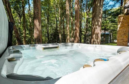 Oakland Casa | West Oak - hot tub, boat slip, outdoor fireplace