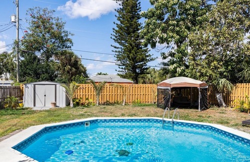 Poiciana Park II Casa | West Palm Beach Tropical Oasis