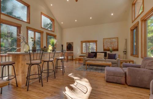 Pineland Casa | West Pine Cabin on the West Shore by Tahoe Getaways - 2 BR w 2 Bonus Rooms, Hot Tub, Pool Table & Pet Friendly