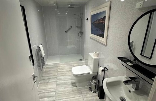 Eastbourne Seafront Hotel | West Rocks Townhouse