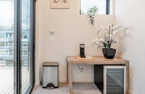 North Admiral Casa | West Seattle's Modern Townhome