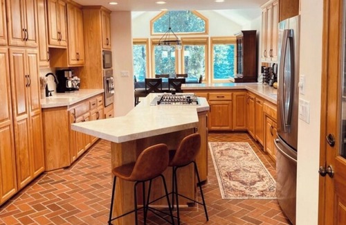 Lake Almanor West Casa | West Shore Country Club Cabin with a Golf Course View!!