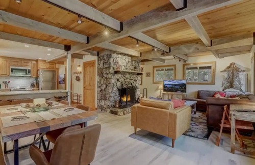 Tahoma Cabina | West Shore Tahoe 3-bedroom cabin with hot tub, private beach, fenced, pets ok!