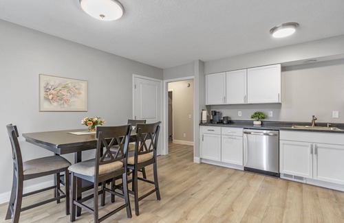 Springfield Apartamento | West Side Cozy Home II. Pet friendly!