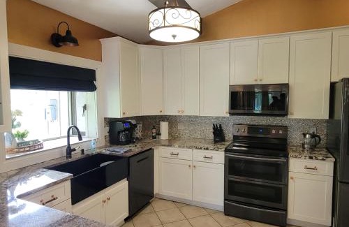 Sioux Falls Casa | West-Side Retreat