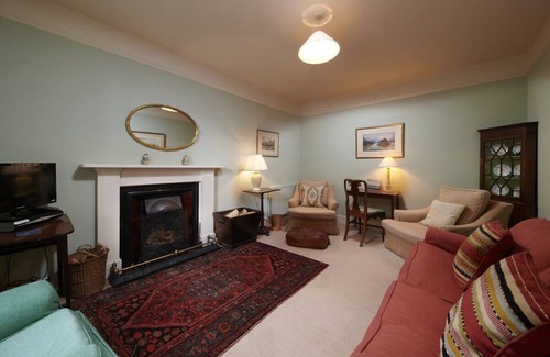 Nairn Casa | West Stables Cottage - Glenferness Estate