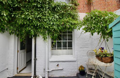 Harwich Casa | West Street Retreat Grade II listed townhouse