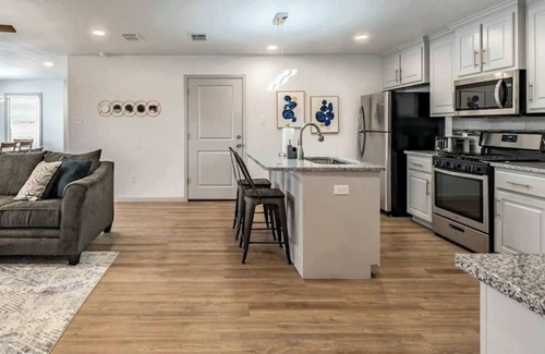 North by Northwest Casa | West Texas Retreat - 3BR 2BA - New Construction