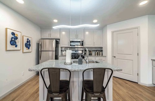 North by Northwest Casa | West Texas Retreat - 3BR 2BA - New Construction