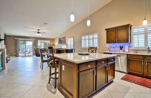 Estrella Park Casa | West Valley Delight! 4 habitaciones, área de Avondale con piscina, putting green, cerca de 1-10