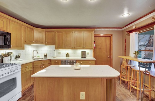 West Valley Otro | West Valley Dream! Pet Friendly Farmhouse located 12 minutes from Ellicottville