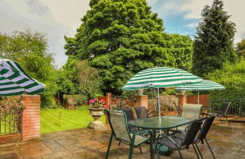 Edgbaston Cabina | Westbourne Lodge Birmingham