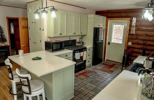 Westby Cabina | Westby Hideaway: Charming & Cozy 2-Bedroom Cabin on a Peaceful Dead-End Road.