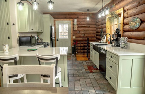 Westby Cabina | Westby Hideaway: Charming & Cozy 2-Bedroom Cabin on a Peaceful Dead-End Road.