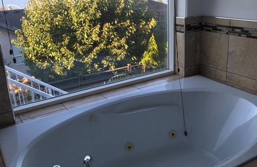 Regional District of Nanaimo Casa | Westcoast Wonder.Everything you need for your home away from home!