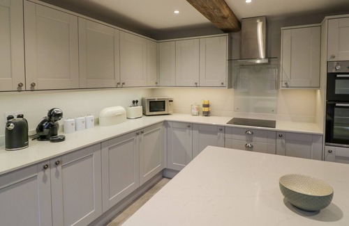 Gretton Otro | WESTER, character holiday cottage, with a garden in Crick