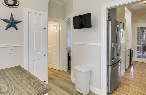 Westerly Apartamento | Westerly Apt Steps From Downtown + Beaches Nearby