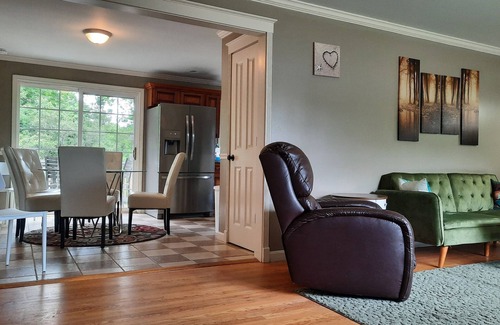 Westerly Casa | Westerly Beach minutes from private 3 bed house