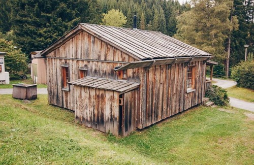 Ilmenau Apartamento | Western Bungalow 251A weekly package 7 nights - Naturcamp Meyersgrund -