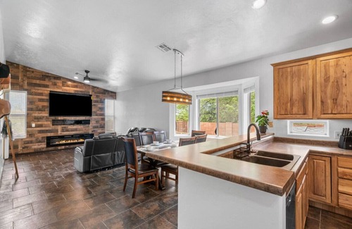 Tucson Casa | Western Ember Retreat