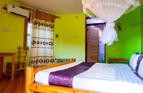 Western Uganda National Parks Hotel | Western Sands Hotel