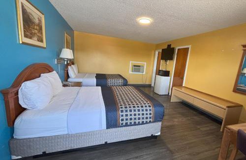 Clarendon Hotel | western skies motel