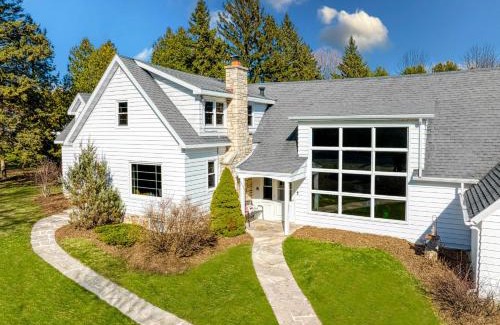 Ephraim Casa | Westeros by Simple Life Rentals