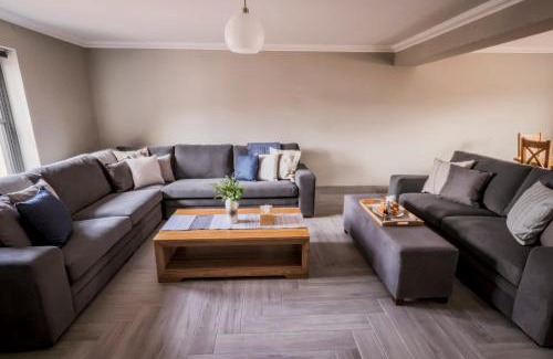 Alexandria Cabina | Westertonhill Lodges - Hot Tub Hire Available