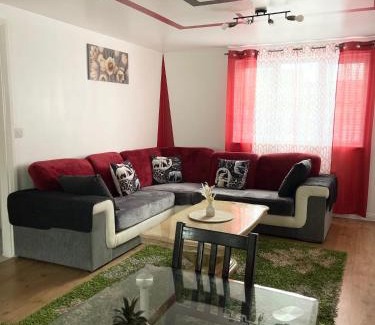 Chadwell Apartamento | Westfield Gardens Apartment - 3 bedrooms