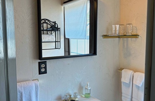 Westfir Cabina | Westfir Lodge & Mountain Market
