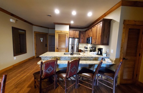 Gatlinburg Complejo | Westgate Resort Condo w/ Waterpark near downtown Gatlinburg - Mountain-top Views