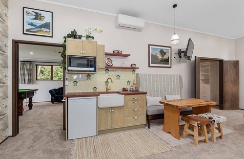 Paparoa Casa | Westhay Stables - Paparoa Holiday Home