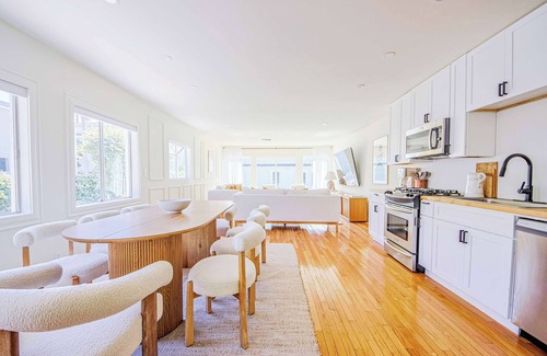 Melrose Casa | WEHO 12 Pax Charming house with Outdoor Oasis