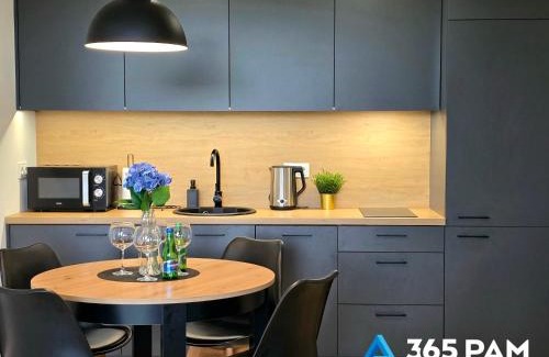 Kolobrzeg Apartamento | Westin House Rodzinny z 2 sypialniami - BASEN, JACUZZI, SAUNA, SALA FITNESS, PLAC ZABAW, PARKING W CENIE - 365PAM